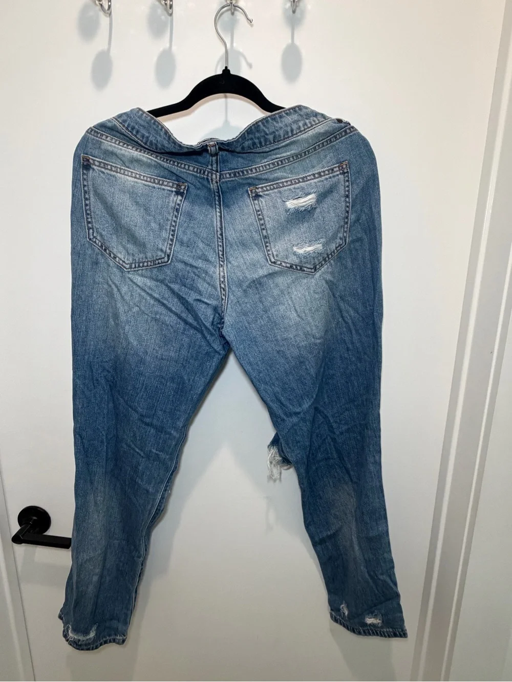 Fashion Nova Distressed Blue Denim Jeans - Classic Ripped Style